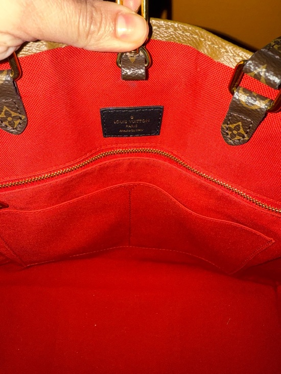 LOUIS VUITTON
Reverse Monogram Giant Onthego GM - Picture 7 of 11